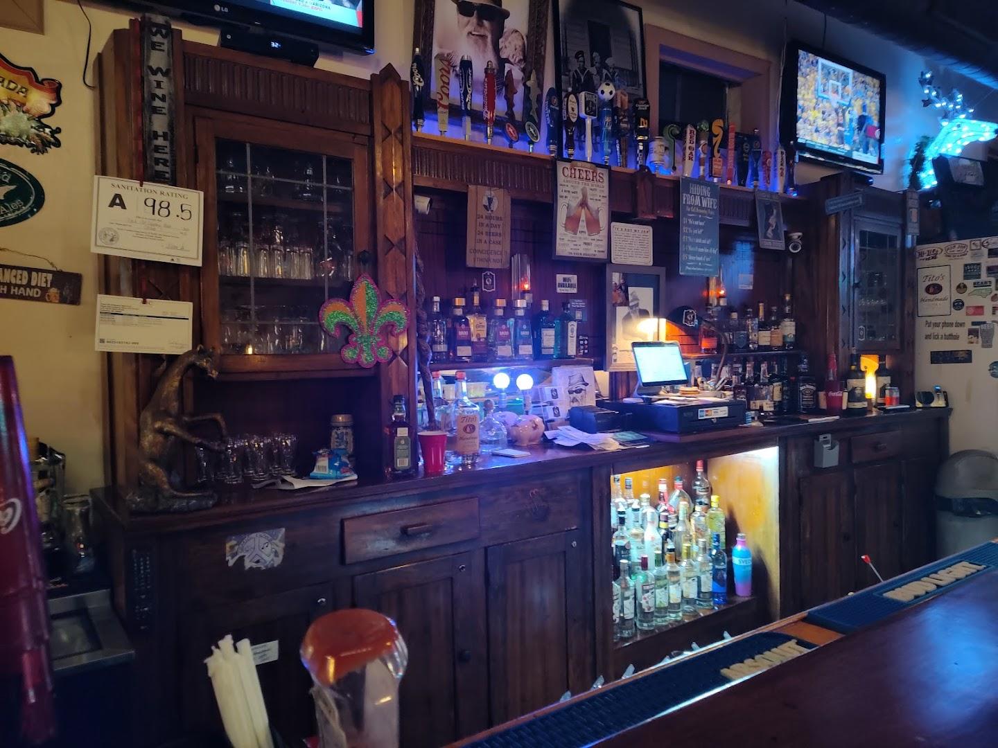Pop's Old Company Store and Tavern